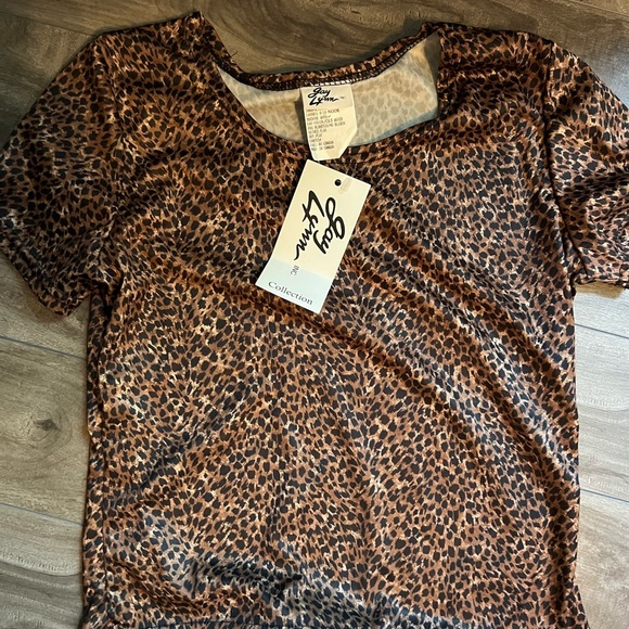 Ladies Boot cut pant with leopard top - Picture 3 of 5